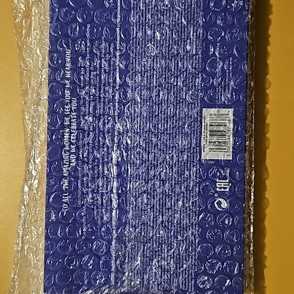 CIATE LONDON I Am Woman 24 Shade Eyeshadow Palette V2 - Picture 5 of 5